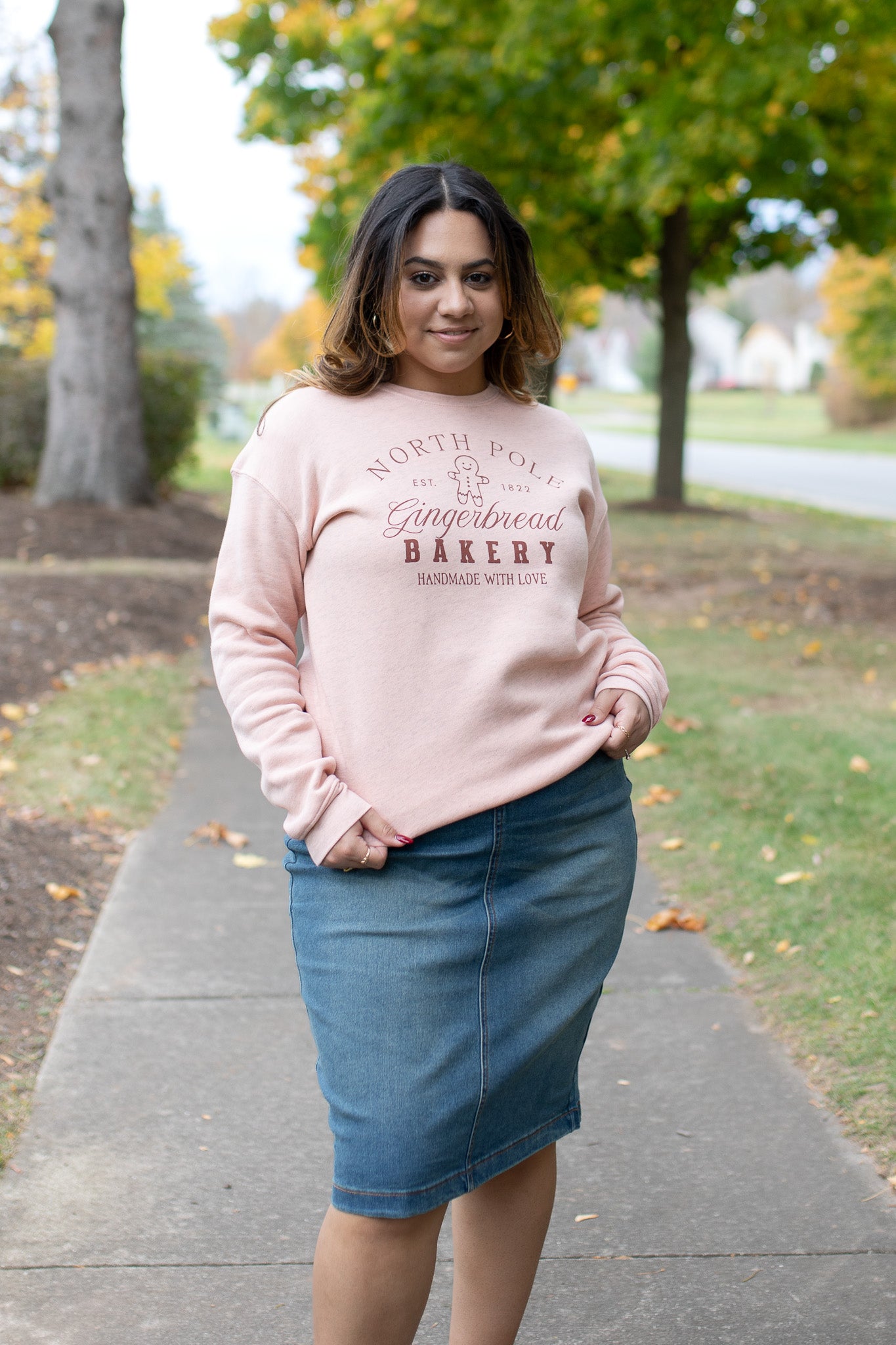 North Pole Gingerbread Graphic Sweatshirt in Rose