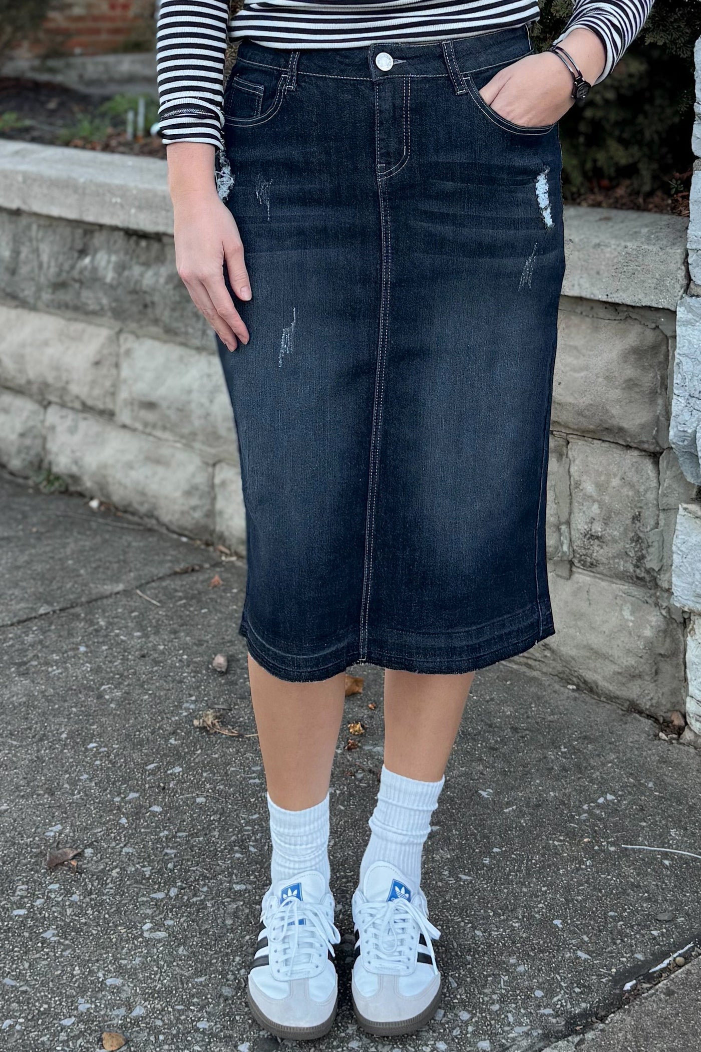 Gianna Distressed Denim Skirt (Blk. Wash)- FINAL SALE