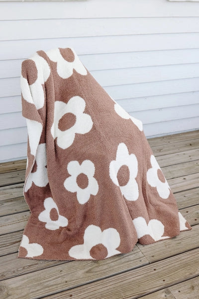 PINK DEALS* Retro Flowers Luxe Blanket