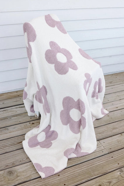 PINK DEALS* Retro Flowers Luxe Blanket