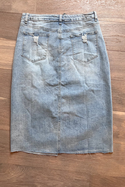 PRE-ORDER - The Presley Distressed Denim Skirt in Md.Wash (Ships by 3/1)