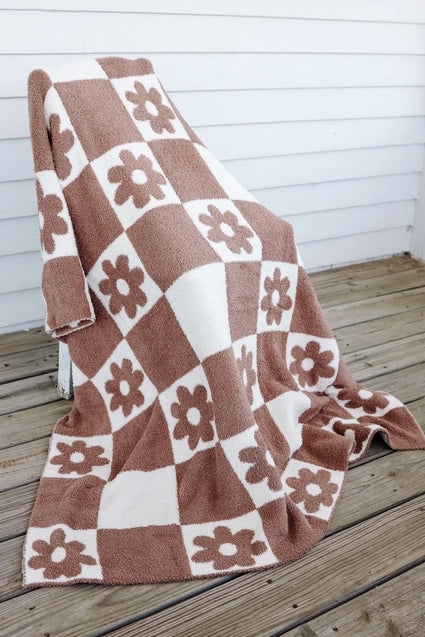 PINK DEALS* Checkered Flowers Luxe Blanket