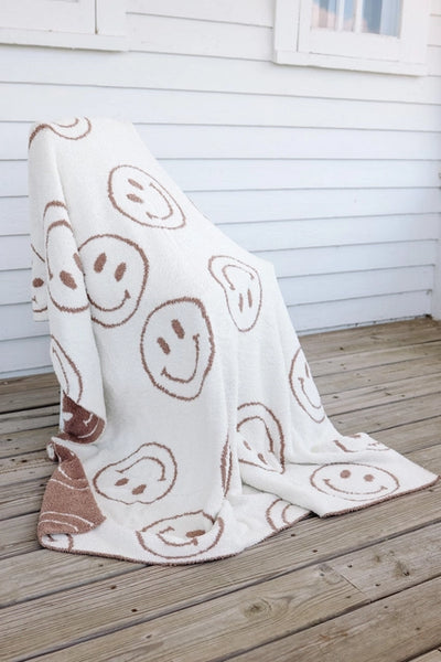 PINK DEALS* Happy Smiley Face Luxe Blanket