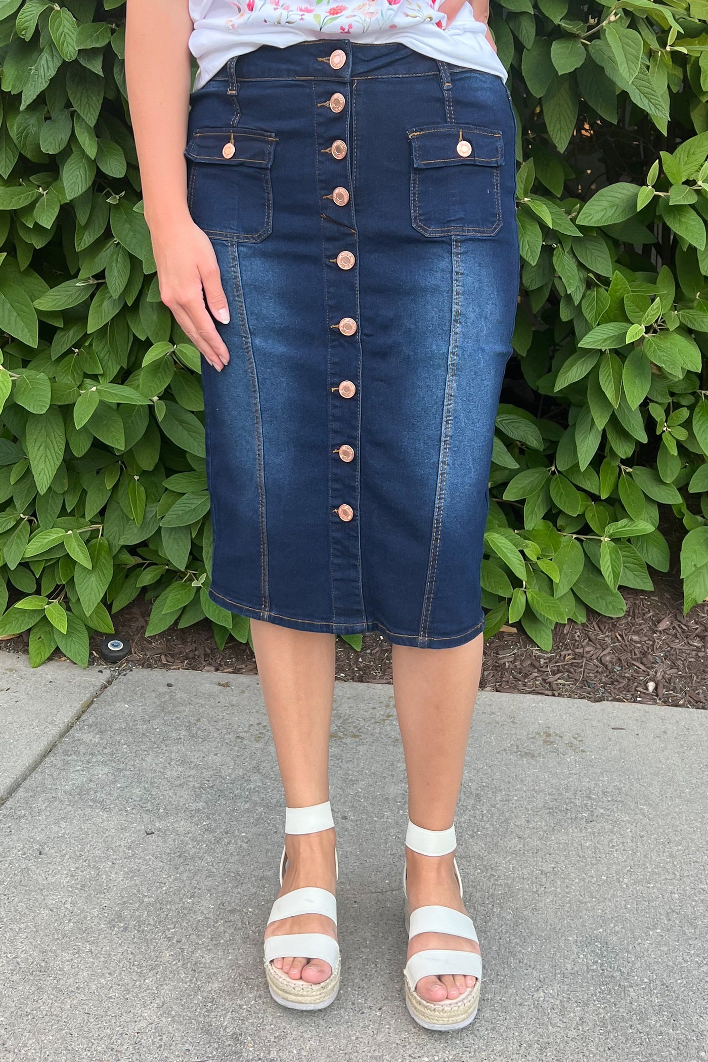 Zoey Button Down Denim Skirt in Dk. Indigo