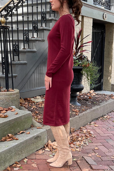 THE QUINN EVERYDAY SCOOP NECK SWEATER DRESS IN BURGUNDY (Final Sale)